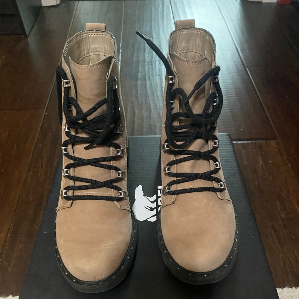 Lennox Lace Boots